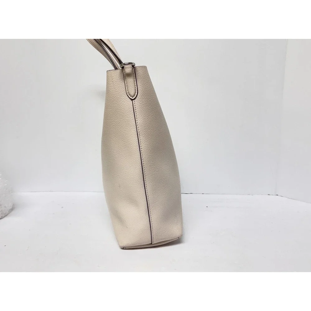 Coach Derby Tote Cream Pebbled Leather Shoulder Bag Silver‎ Hardware Medium